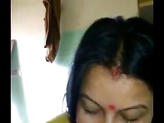 desi indian bhabhi blowjob added to anal insertion into pussy - IndianHiddenCams.com